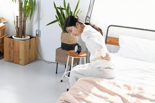 睡眠と腰痛の関係イメージ写真
